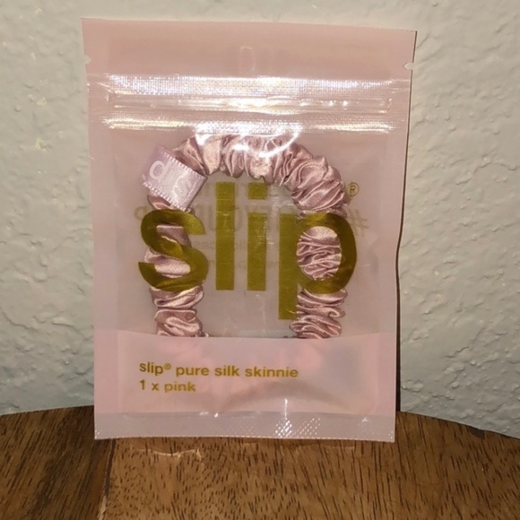 SLIP Small SLIPSILK Skinnie Scrunchie PINK Silk Ha - Picture 1 of 1